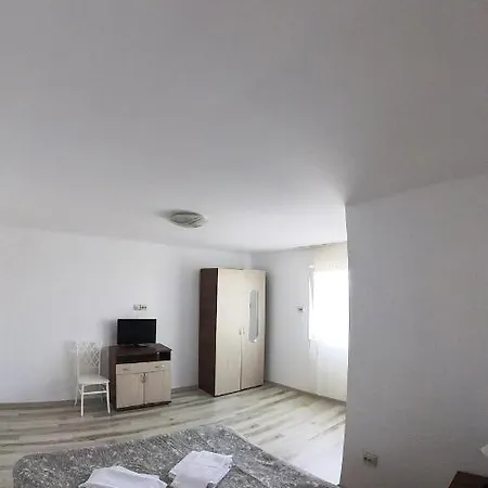 Casa Analys Gasthuis Douăzeci şi Trei August